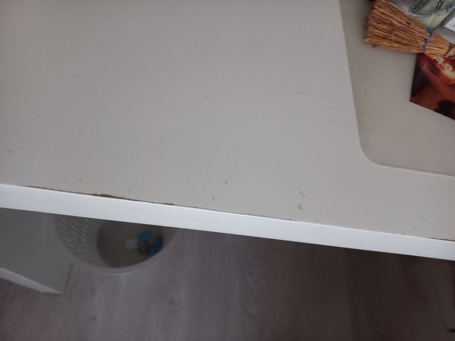IKEA Secretária com estante e cadeira