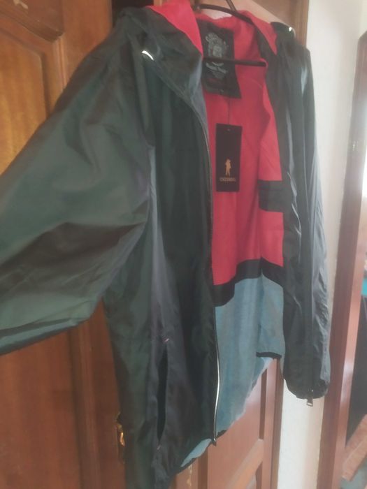 Casaco novo com etiqueta,marca chisnbal.