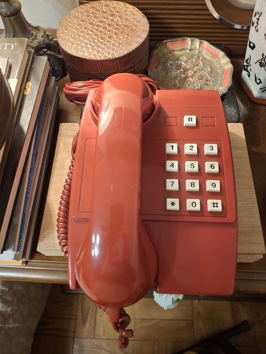 Telefone vermelho