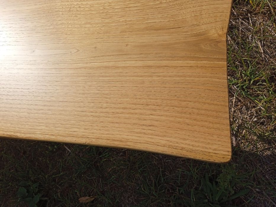 Banco/Mesa central ou de apoio