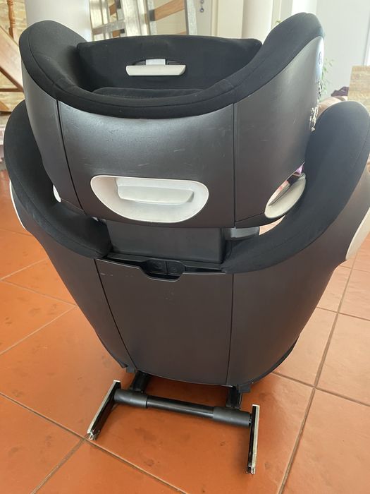 Cadeira Bebé Cybex Gold com Isofix em bom estado