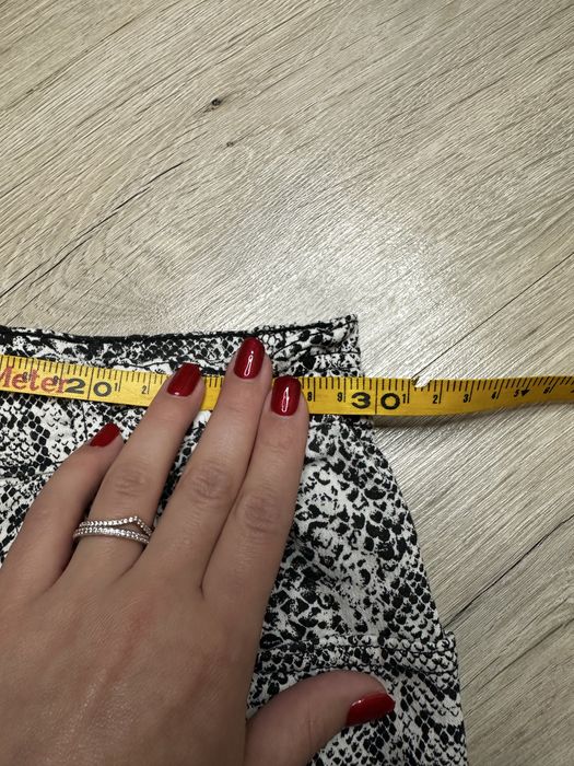 Spodnie w print węża | S / 36 | średni stan