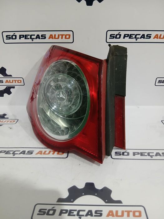 FAROLIM ESQUERDO PRATEADO VOLSWAGEN PASSAT B6 SALOON 1.6TDI ANO: 2010