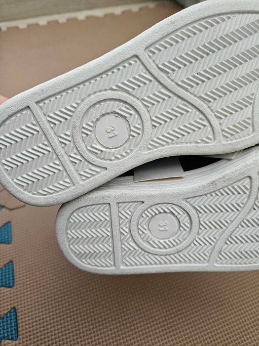 Buty zapinane na rzep nieocieplane 31