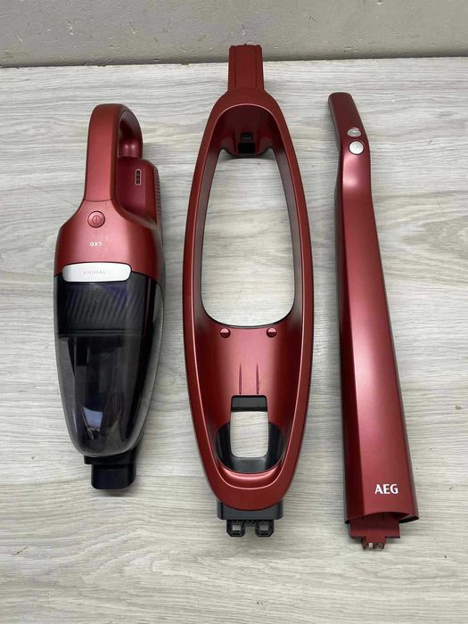 Odkurzacz pionowy AEG QX7 czerwony