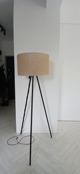 Lampa jutowa stojąca  - Agata meble.