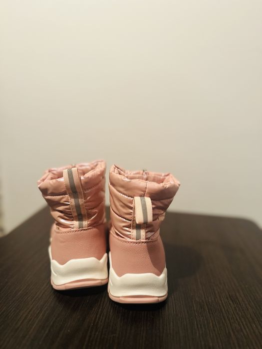 Дитяче взуття дівчинка