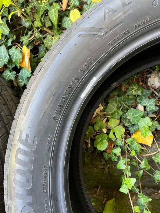 Комплект літніш шин Bridgestone