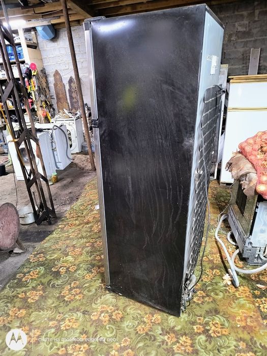 Холодильник Whirlpool ARC4020 IX — у відмінному стані