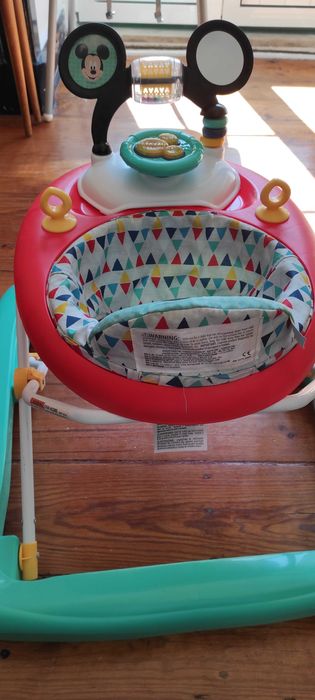 Andador - Disney Baby Bright Stars Happy Triangles