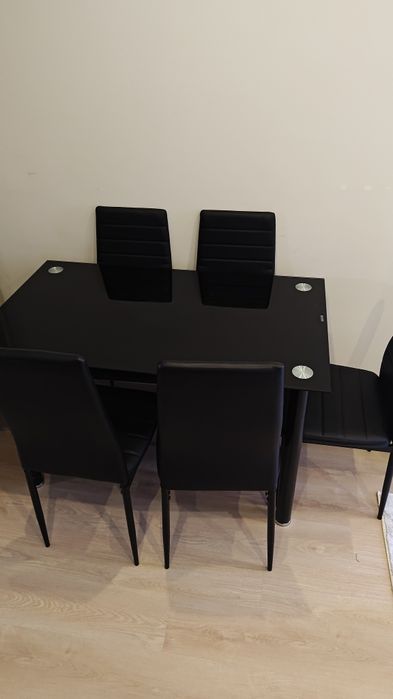 Mesa de jantar com 6 cadeiras