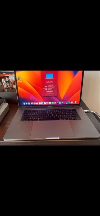 MacBook Pro 15” i7 / 16 GB / 250 GB SSD – stan bardzo dobry