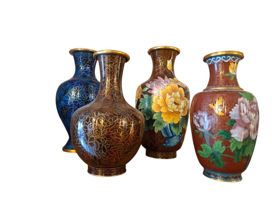 Jarras antigas chinesas feitas com a técnica Cloisonné