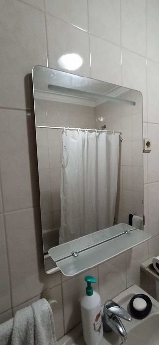 Espelho WC com luz e prateleira