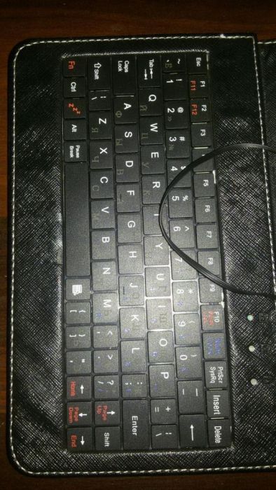 Чехол-клавиатура