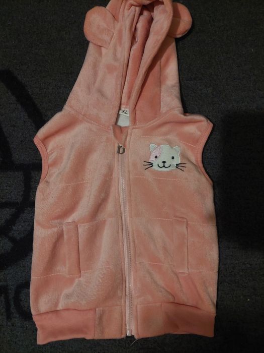 Продам костюмчик для дивчинки