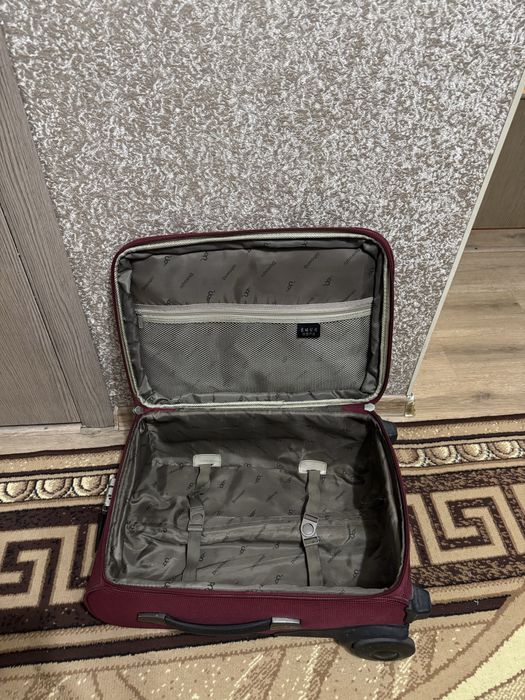 Валіза фірмова як нова