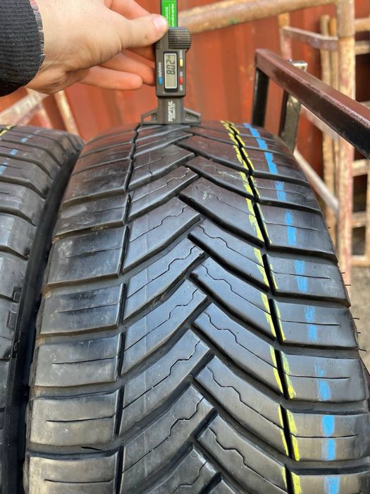 Шины БУ 225 65 R 16 C Michelin AGILIS CROSSCLIMATE Грузовая Всесезон