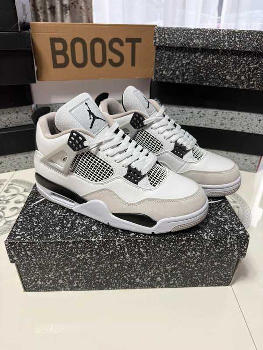 Jordan 4 retro Military black R.44