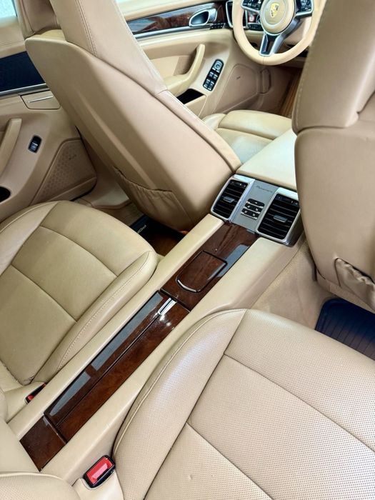 Porshe panamera 4s