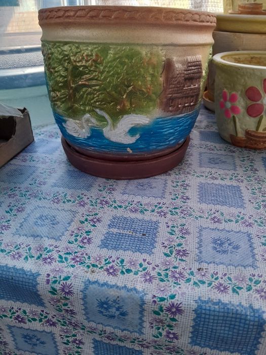 Цветочные горшки