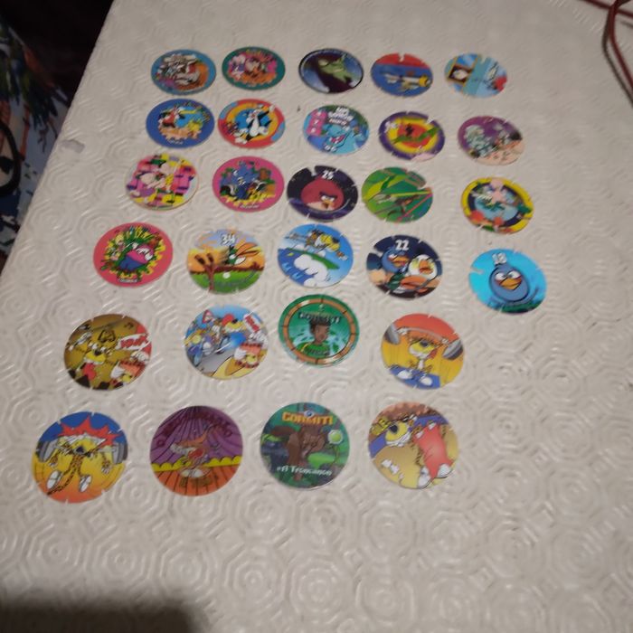 Tazos diversos gormiti e angry