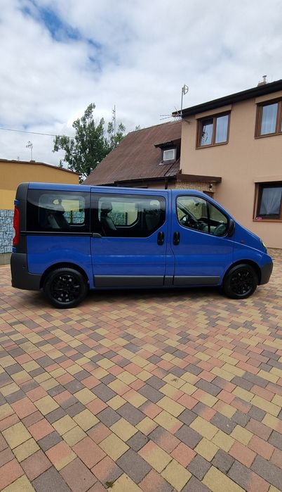 Opel Vivaro 2.0CDTI 2013r L1H1  9 osób Hak Klima Serwis Bezwypadek Niemcy
