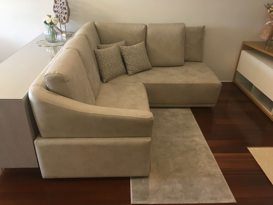 Sofá de Canto com 2m de largura como novo