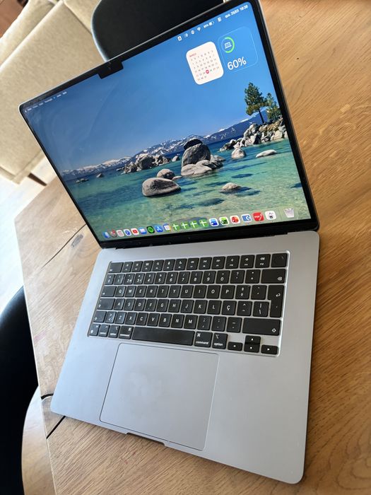 Macbook Air M3 15’’ 8GB RAM  256 GB