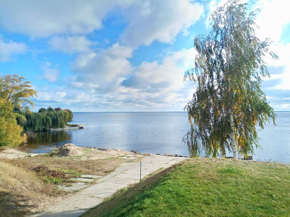 Новий енергоефективний будинок 102м біля Київського моря в селі Лютіж 12 соток 20 км від Києва