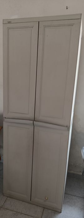 Um espelhos de cabeleireiro