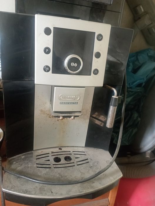 Продам кофеварку є дефект