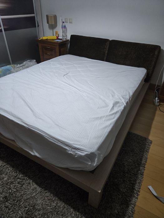 Cama com colchão