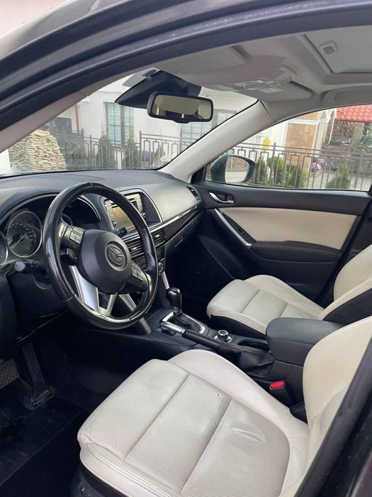 Mazda  cx-5.