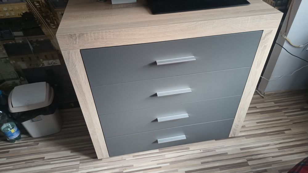 Komoda z szufladami