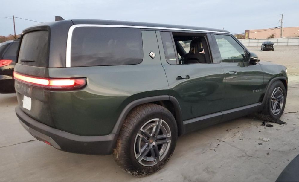 Rivian Шрот Розборка Розбірка  Rivian на запчастини