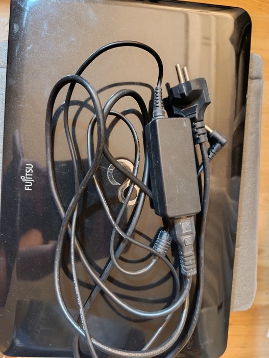 Fujitsu АN 531 . i5-2450м .4Гб