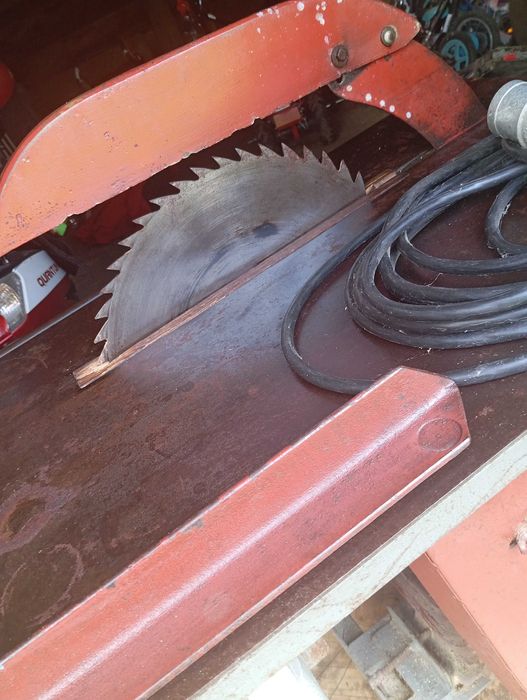 Sprzedam piłę tarczową do drewna 6kW