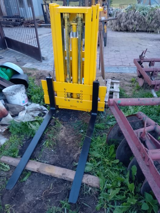 Maszt do ciągnika sztaplarka maszt sadowniczy widlak wid
