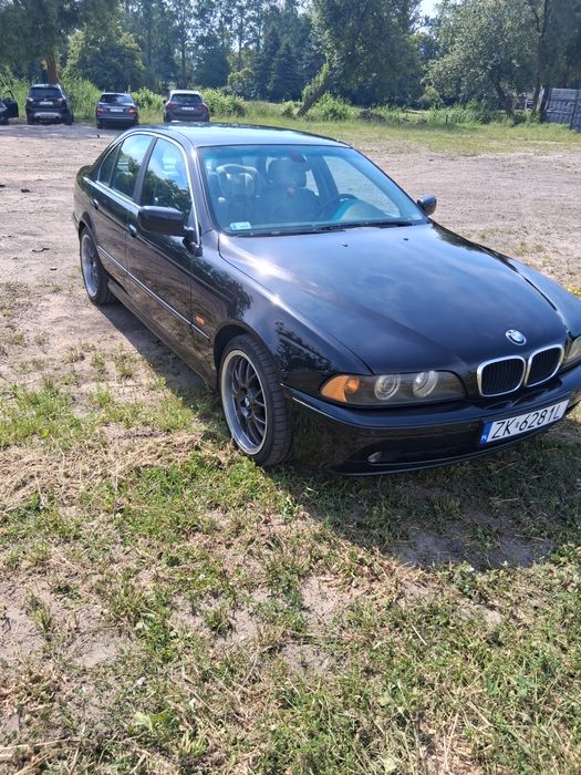Bmw e 39 525i  2000r