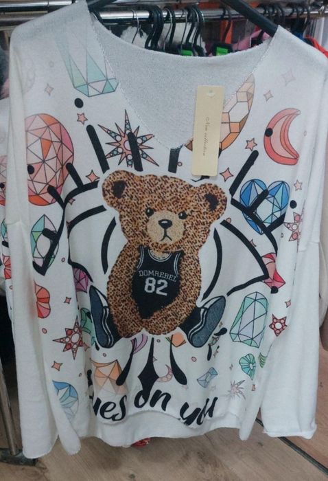 Damski sweterk z misiem