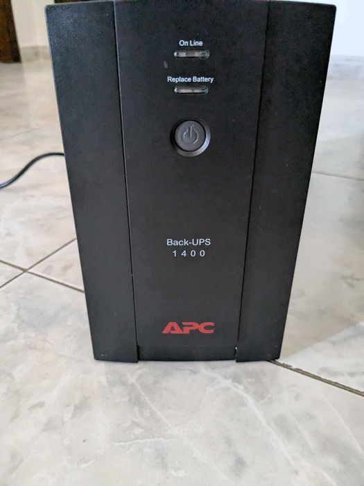 UPS APC 1400 – Funcional – Bateria a Substituir