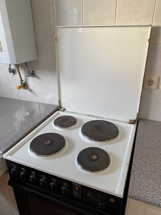 Fogão Miele elétrico com forno