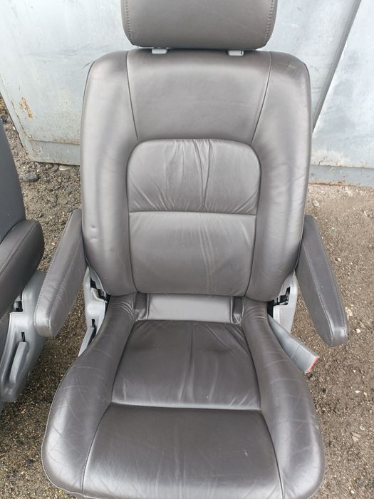 Сидіння сідушки Кіа карнавал