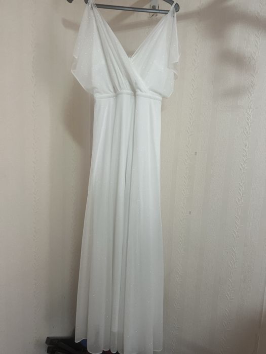 Весільна сукня в пол