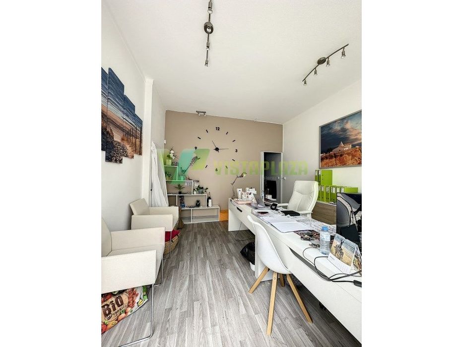 Loja em Alvor para comércio, Serviços ou Escritórios