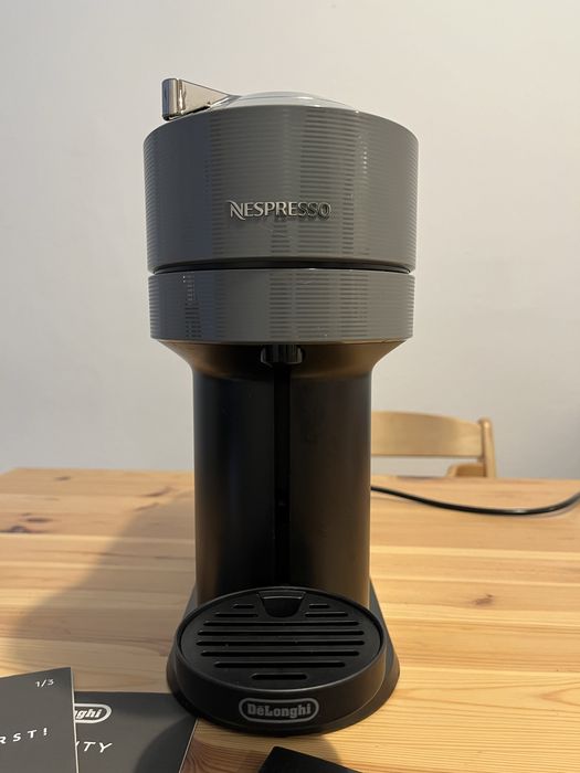 Ekspres Nespresso Vertuo Next – używany, w super stanie