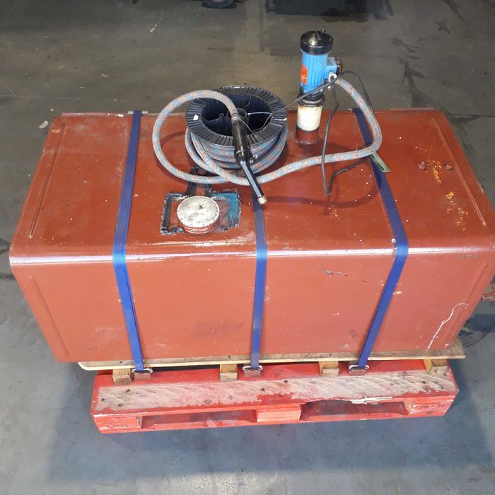 Deposito para combustível com motor  12 V