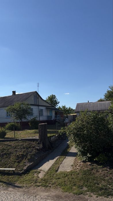Продам нерухомість (будинок)