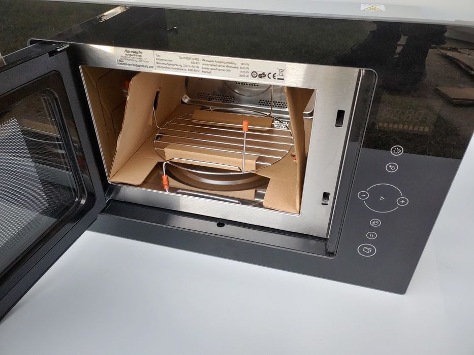 Мікрохвильова піч вбудована з грилем 25 л Hanseatic TC925B2F-SDEE